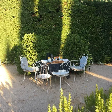 Bed & Breakfast De Julie Le Jardin